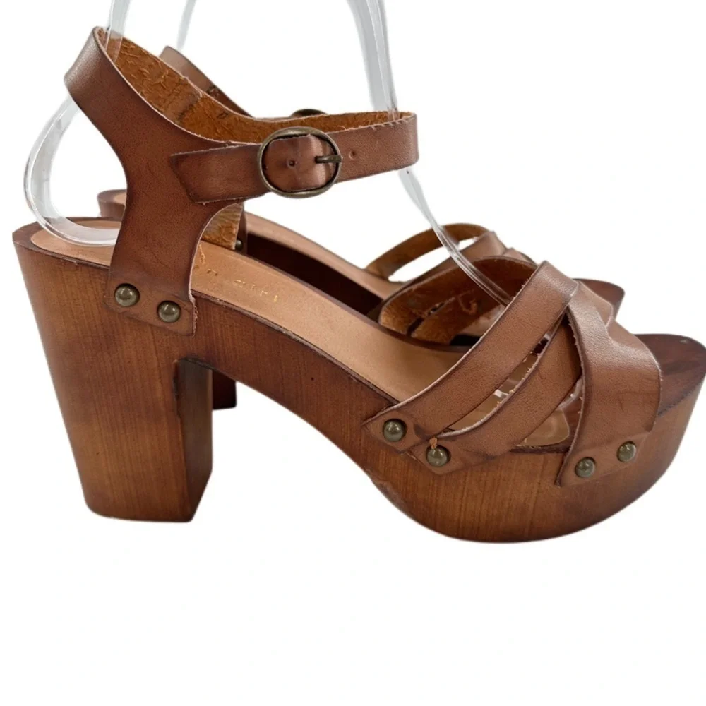 Madden girl womens sandals size 9 G-Nora brown faux leather chunky platforms